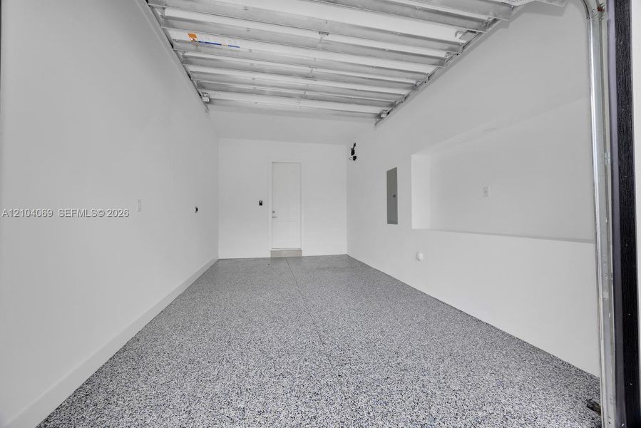 Spacious, unfurnished interior of a new home in , Miami (Image 23).