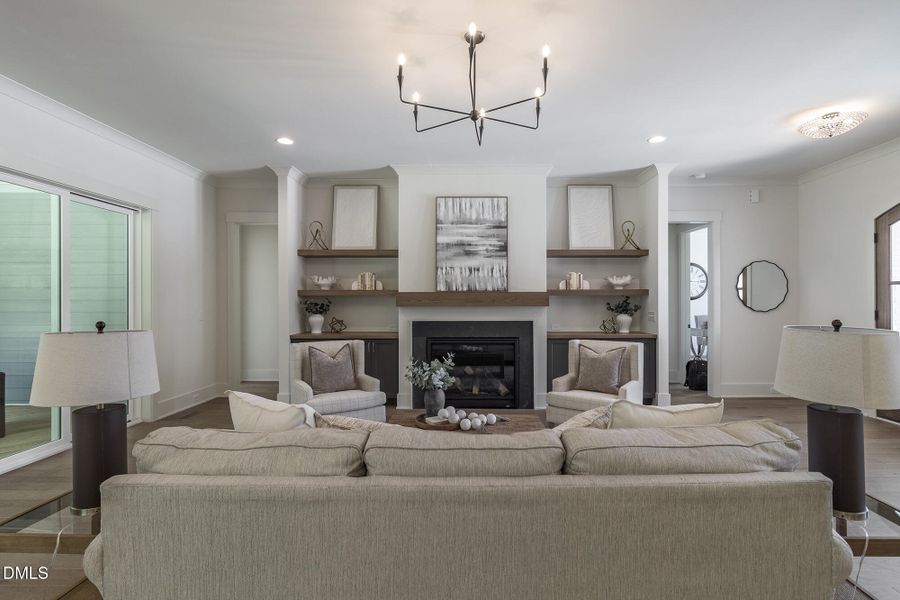300_MEADOW_WALK_DR_INTERIOR_06