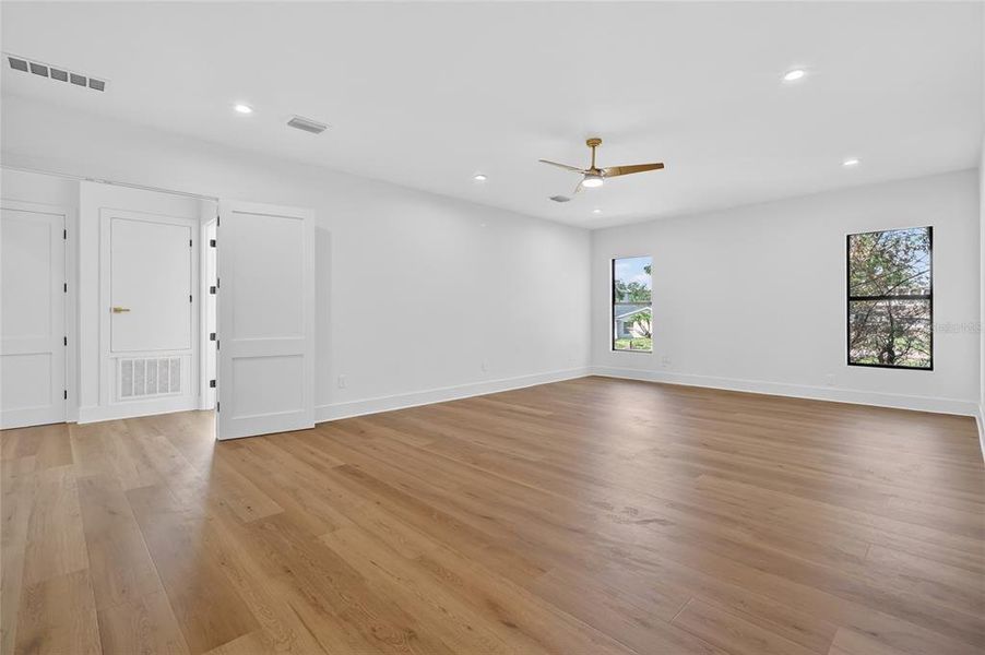Spacious, unfurnished interior of a new home in , Tampa (Image 59). Spacious, unfurnished interior of a new home in , Tampa (Image 59).