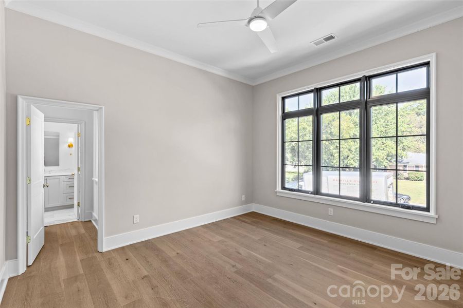 Spacious, unfurnished interior of a new home in Stratford Chase, Charlotte (Image 28). Spacious, unfurnished interior of a new home in Stratford Chase, Charlotte (Image 28).