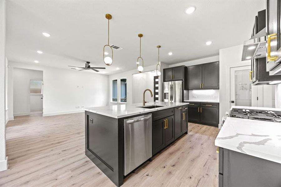 Furnished interior view inside a new home in , Kerens (Image 5).