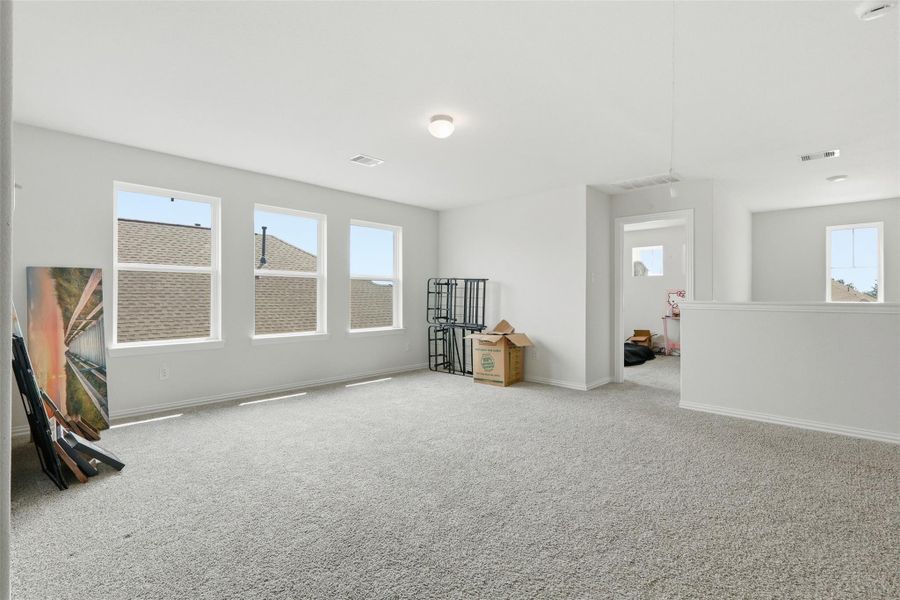 Spacious, unfurnished interior of a new home in Oakwood Estates, Waller (Image 23).