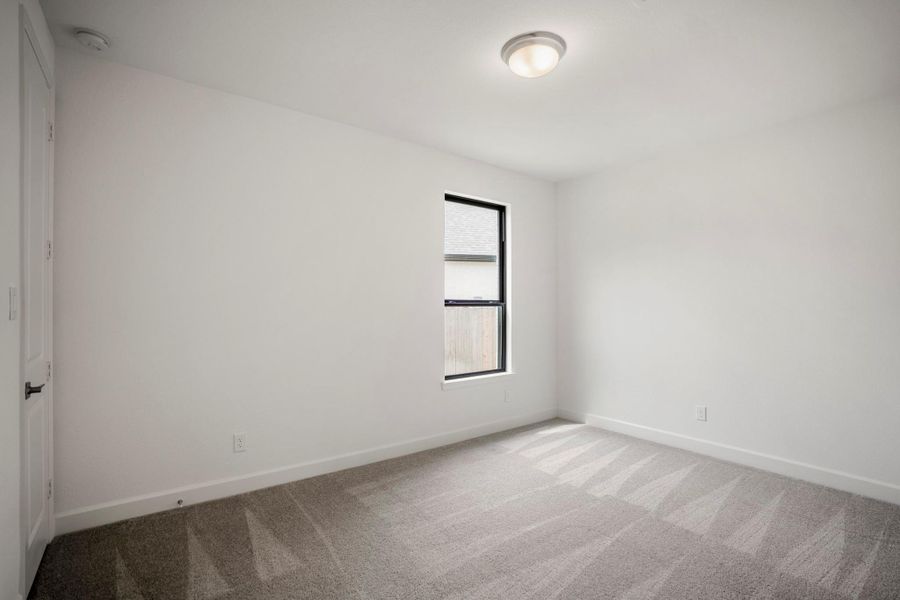 Spacious, unfurnished interior of a new home in Fulbrook on Fulshear Creek, Fulshear (Image 23).