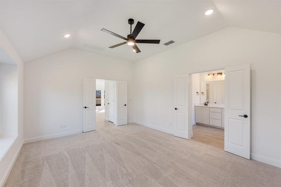 Spacious, unfurnished interior of a new home in West Crossing, Anna (Image 17). Spacious, unfurnished interior of a new home in West Crossing, Anna (Image 17).