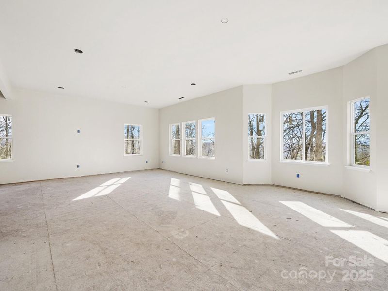 Spacious, unfurnished interior of a new home in , Hendersonville (Image 18).
