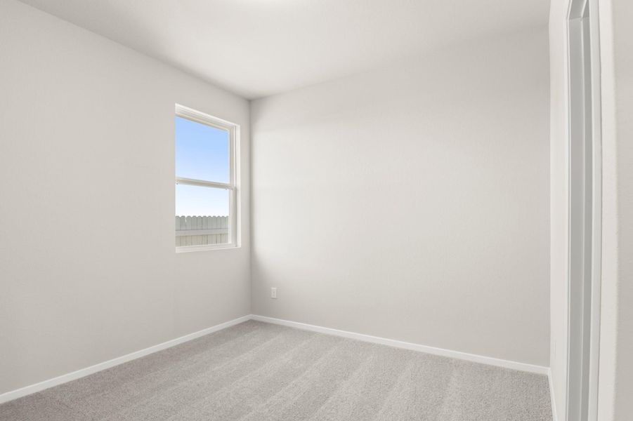 Spacious, unfurnished interior of a new home in Harvest Ridge, Elgin (Image 25).