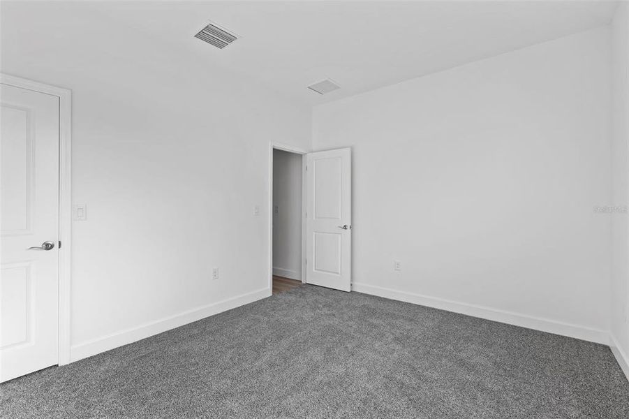 Spacious, unfurnished interior of a new home in , Sanford (Image 23).