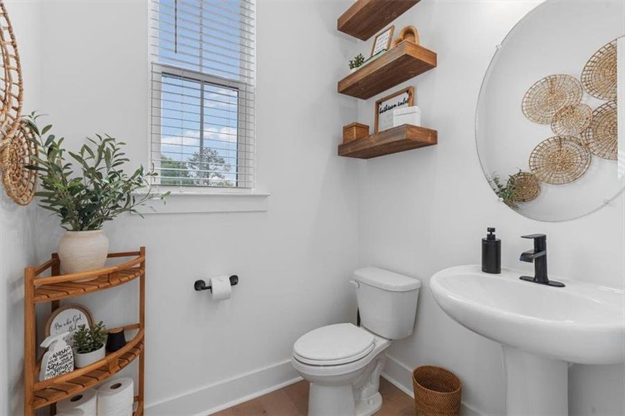 Furnished interior view inside a new home in , Roswell (Image 10).