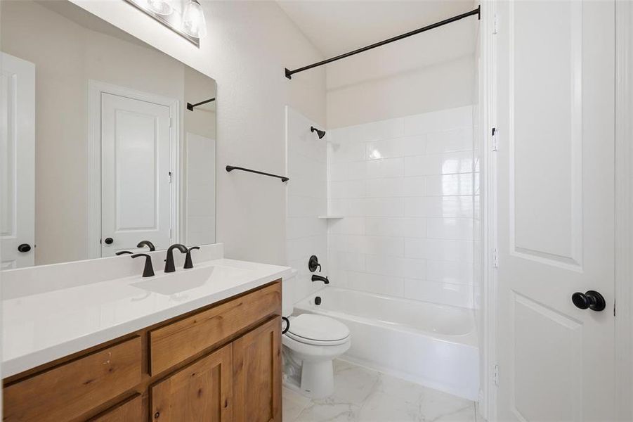 Furnished interior view inside a new home in , Melissa (Image 17).