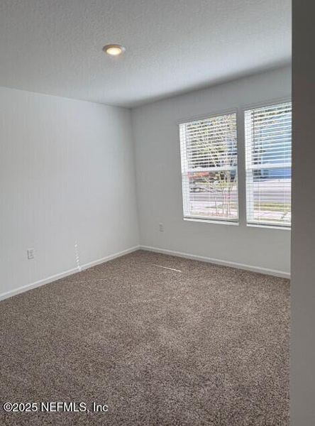 Spacious, unfurnished interior of a new home in Copes Landing, Jacksonville (Image 48).