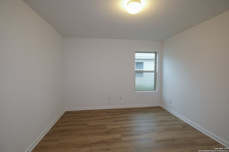 Spacious, unfurnished interior of a new home in Greenspoint Heights, Seguin (Image 17).