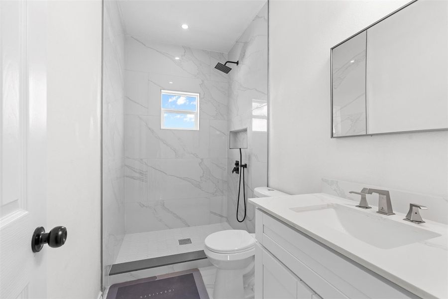 Furnished interior view inside a new home in , Cleveland (Image 5).