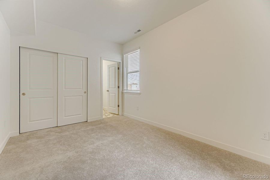 Spacious, unfurnished interior of a new home in Vermilion Creek: The Skyline Collection, Centennial (Image 14).