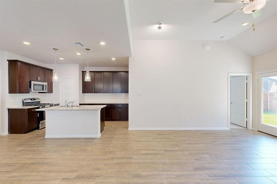 Spacious, unfurnished interior of a new home in Forest Park, Princeton (Image 28). Spacious, unfurnished interior of a new home in Forest Park, Princeton (Image 28).