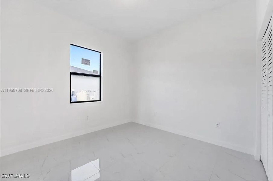 Spacious, unfurnished interior of a new home in , Lehigh Acres (Image 17).