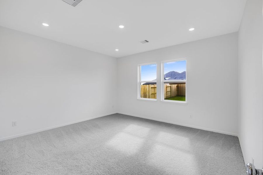 Spacious, unfurnished interior of a new home in Brookewater 45s, Rosenberg (Image 17).