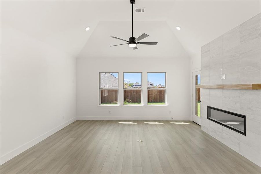 12. 2503 Rolling - Family 12. 2503 Rolling - Family