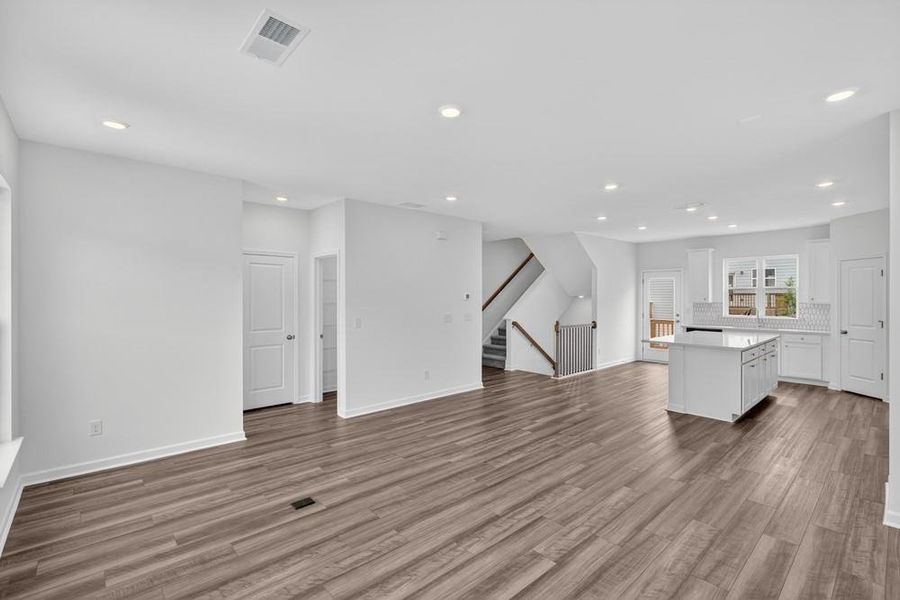 Spacious, unfurnished interior of a new home in Somerset at Veterans Memorial, Mableton (Image 23). Spacious, unfurnished interior of a new home in Somerset at Veterans Memorial, Mableton (Image 23).