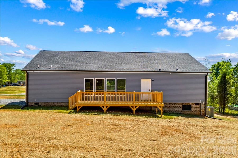 Exterior details and patio area of a home in , Catawba (Image 24).