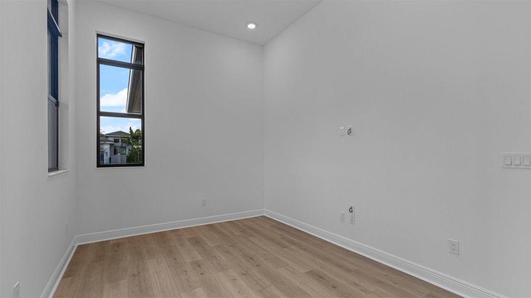 Spacious, unfurnished interior of a new home in Cresswind Palm Beach at Westlake, The Acreage (Image 16). Spacious, unfurnished interior of a new home in Cresswind Palm Beach at Westlake, The Acreage (Image 16).