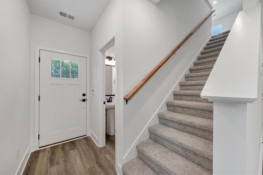 Spacious, unfurnished interior of a new home in Canterbury Villas, Carrollton (Image 31).