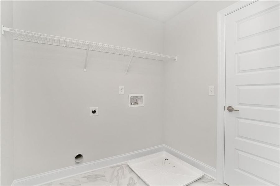 Spacious, unfurnished interior of a new home in Waters Edge, Mansfield (Image 14).