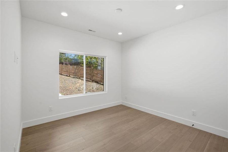 Spacious, unfurnished interior of a new home in , Blairsville (Image 27).