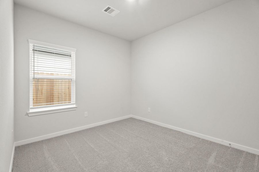 Spacious, unfurnished interior of a new home in Trails at Woodhaven, La Marque (Image 14).