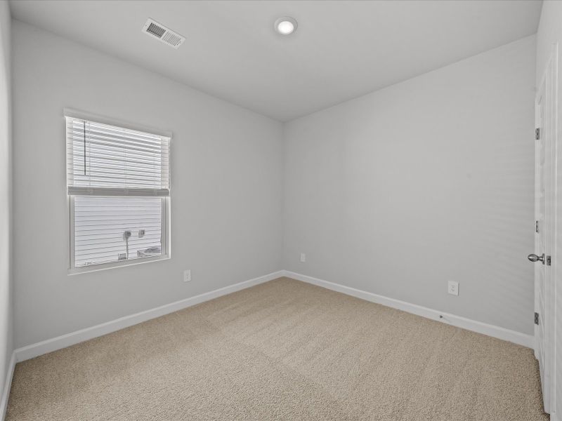 Spacious, unfurnished interior of a new home in Vickery Station, Woodruff (Image 18).
