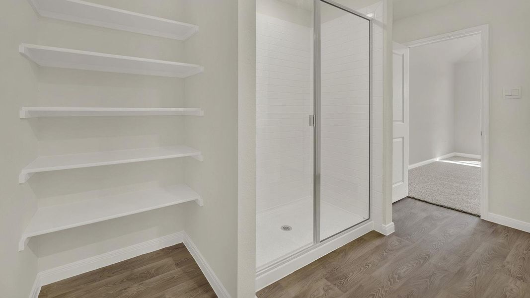 Spacious, unfurnished interior of a new home in Paramount, Kyle (Image 10).