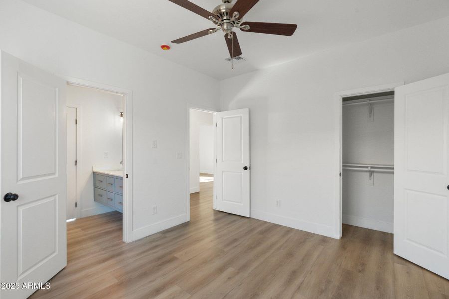 14-web-or-mls-DSC01537 copy (1) 14-web-or-mls-DSC01537 copy (1)