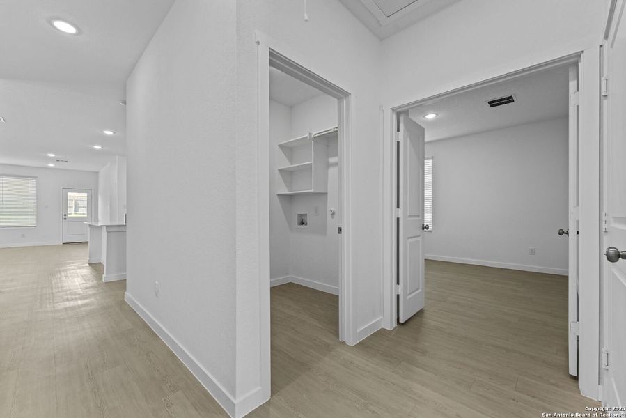 Spacious, unfurnished interior of a new home in Parkside: Coastline Collection, New Braunfels (Image 13).