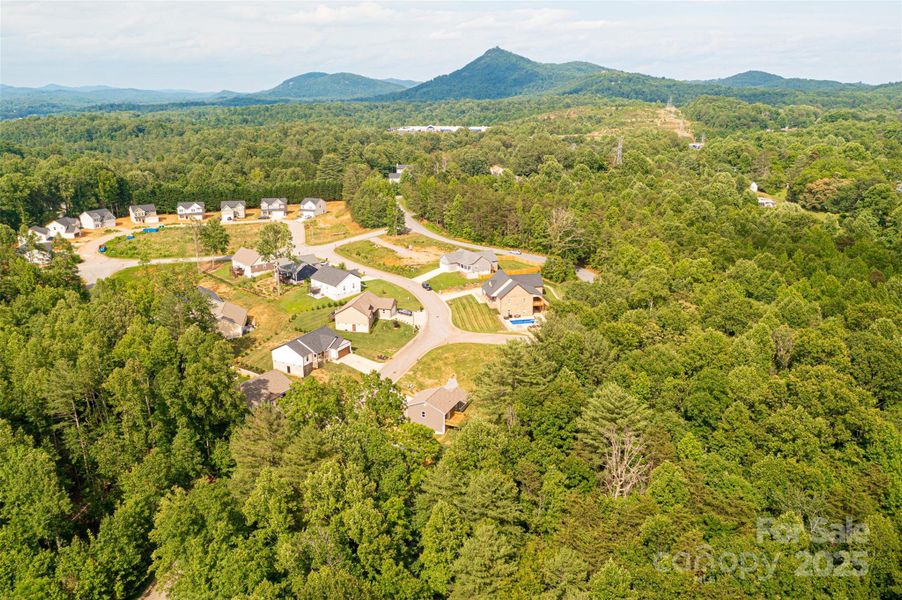 Image 19 of a home in . Image 19 of a home in .