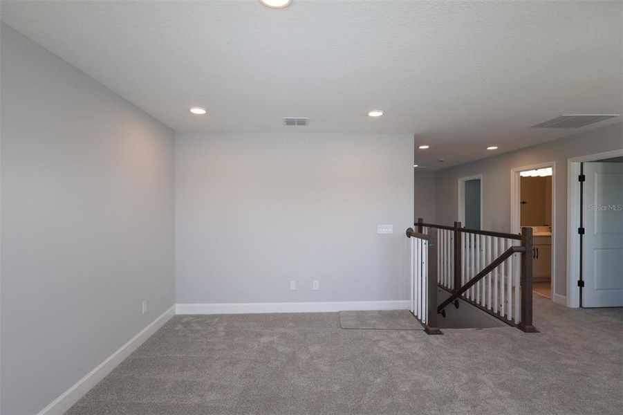 Spacious, unfurnished interior of a new home in Eden at Crossprairie, St. Cloud (Image 13).