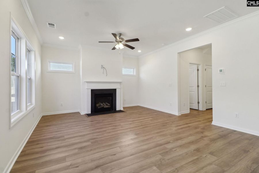 Image 10 of a home in Rolling Hills.