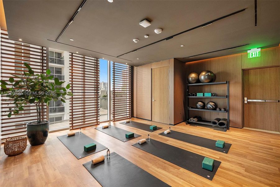 Community amenities in , Miami (Image 48).
