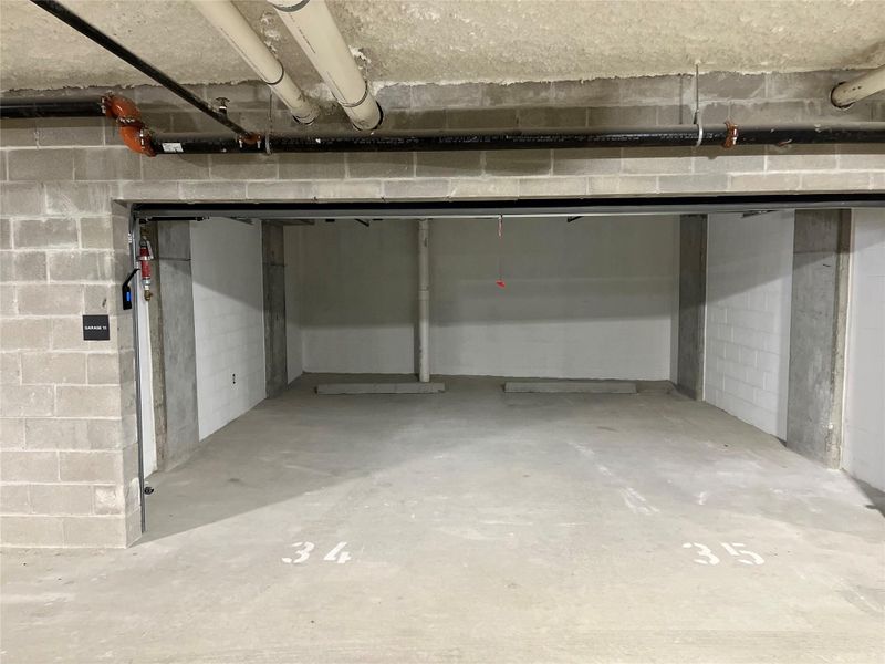 2 CAR PRIVATE GARAGE 2 CAR PRIVATE GARAGE