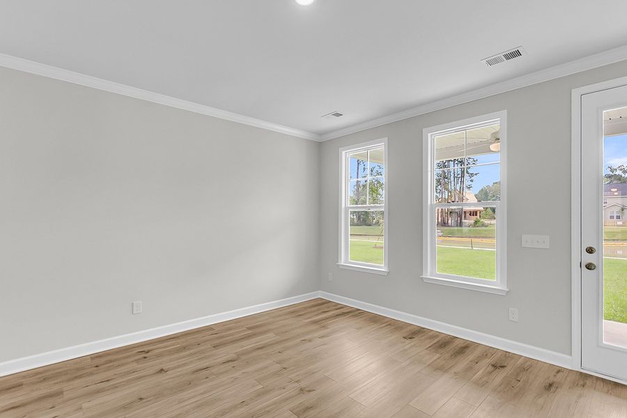 Spacious, unfurnished interior of a new home in Pineland Preserve, Summerville (Image 22).