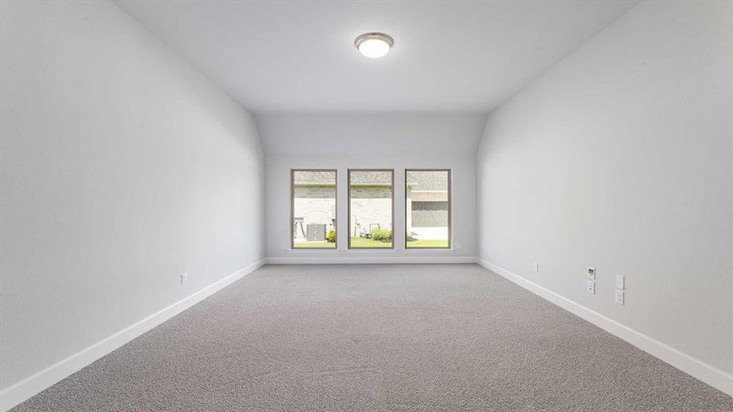 Spacious, unfurnished interior of a new home in Somerset Park 80', Rockwall (Image 17). Spacious, unfurnished interior of a new home in Somerset Park 80', Rockwall (Image 17).