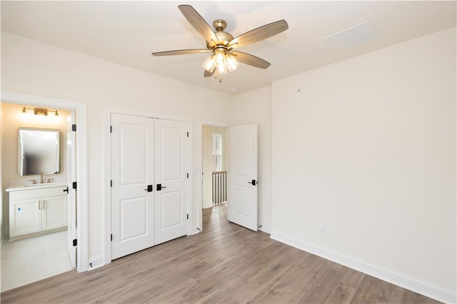 Spacious, unfurnished interior of a new home in Park Walke, Alpharetta (Image 12).