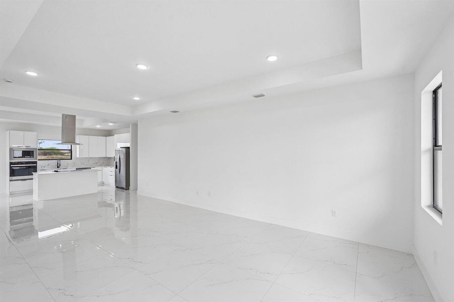 6-web-or-mls-W Broad Cir-S2404-006 6-web-or-mls-W Broad Cir-S2404-006