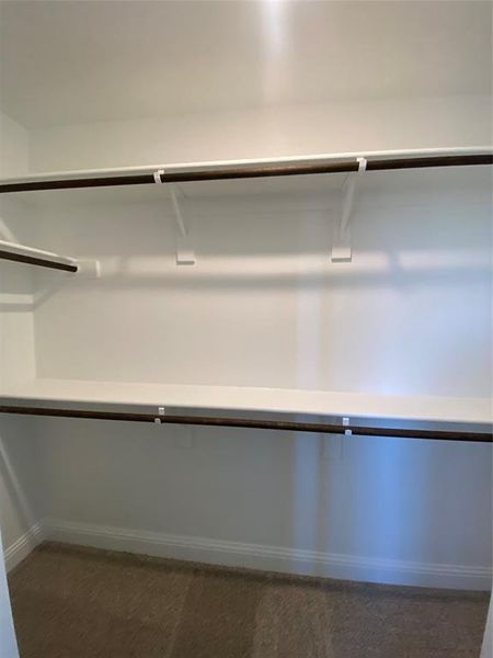 Walk-in closet in bed 4 Walk-in closet in bed 4