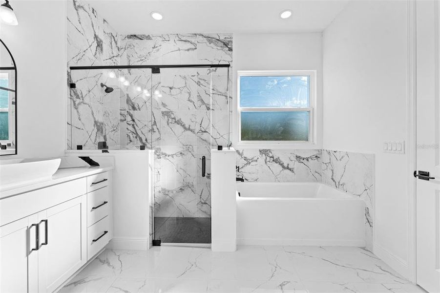 Furnished interior view inside a new home in , Orlando (Image 11).