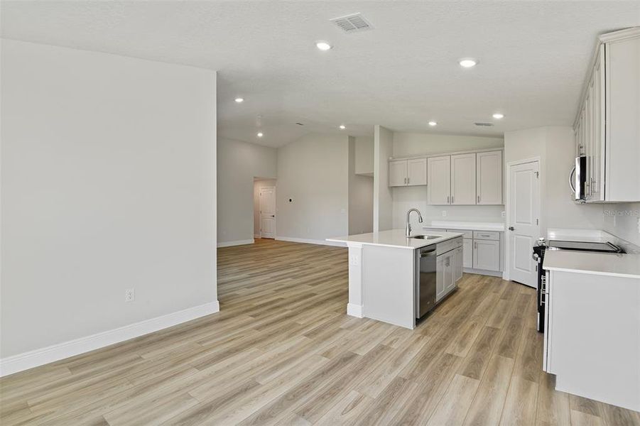 Image 22 of a home in Cherrywood Preserve.