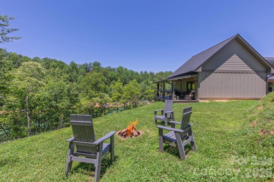Fire Pit and Stargazing area
