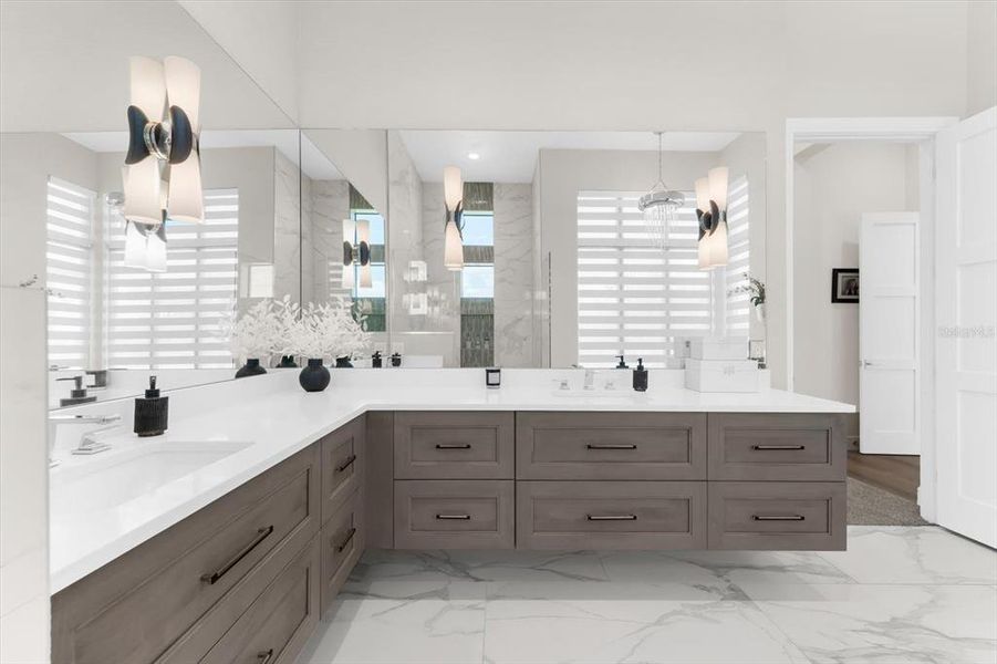 Furnished interior view inside a new home in , Port Charlotte (Image 70).