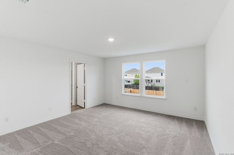 Spacious, unfurnished interior of a new home in Dove Song, Marion (Image 19).