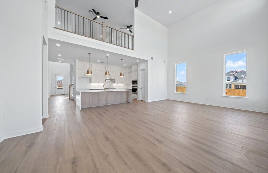 Spacious, unfurnished interior of a new home in 6 Creeks, Kyle (Image 16).