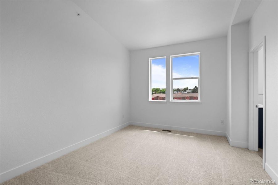 Spacious, unfurnished interior of a new home in , Denver (Image 28).