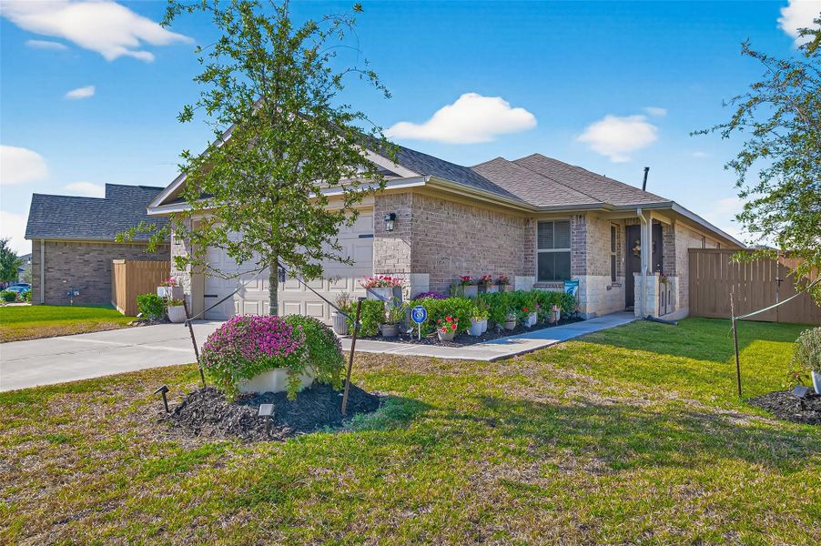 Image 40 of a home in Sunterra.